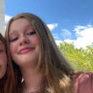 Meet your Posher, Claire